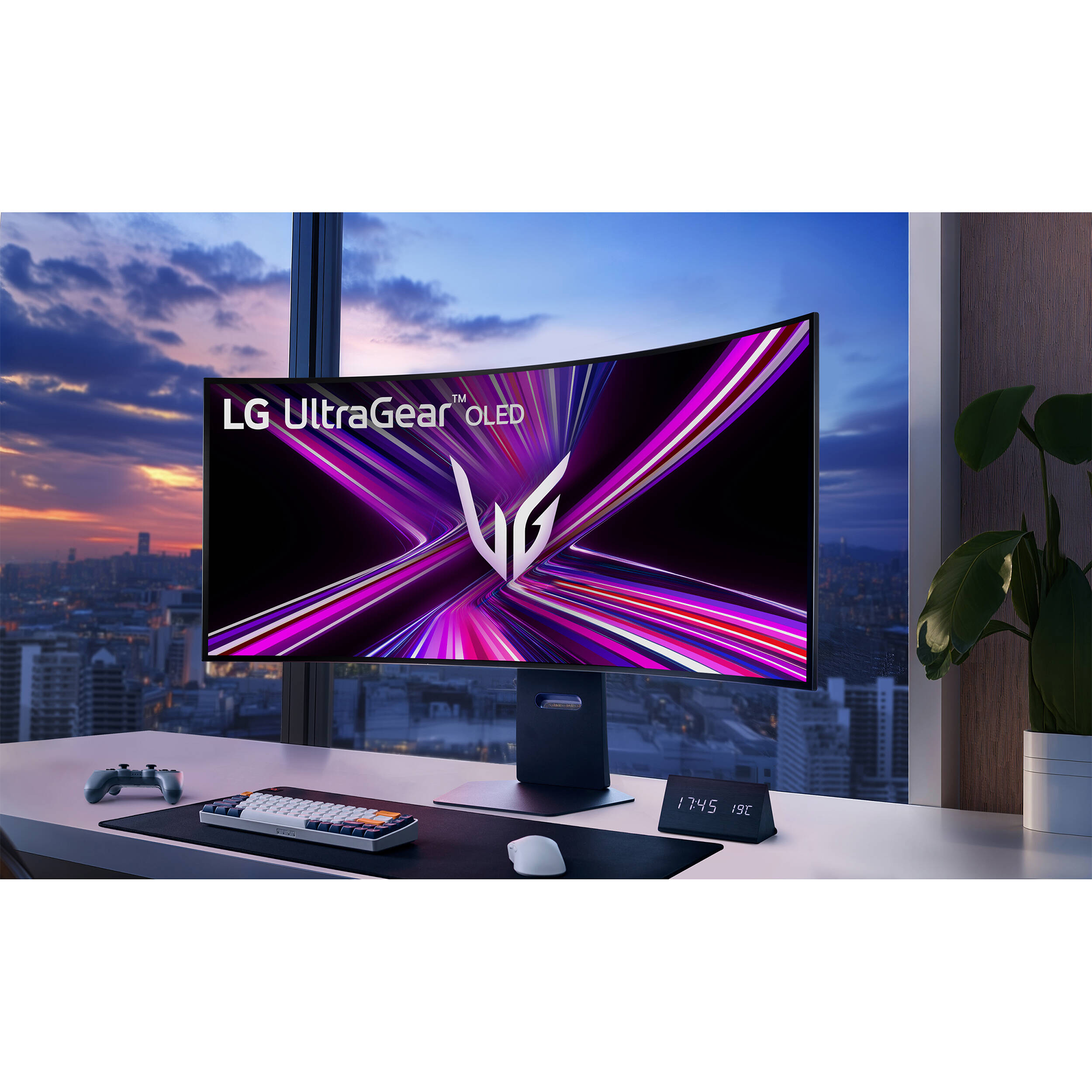 LG UltraGear™ OLED 44.5" 5K2K HDR Dual Mode 165 Hz Curved Gaming Monitor
