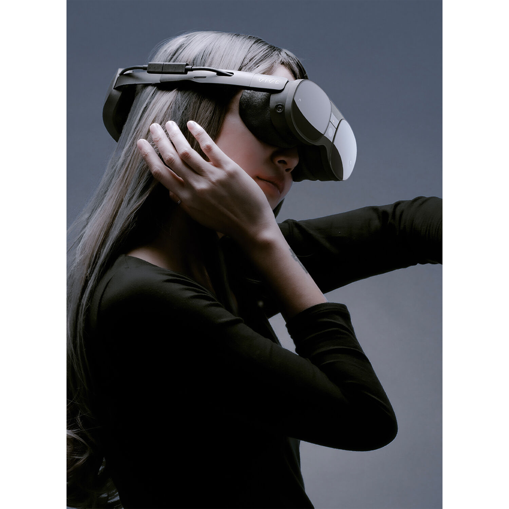 HTC VIVE XR Elite VR Headset with Deluxe Pack