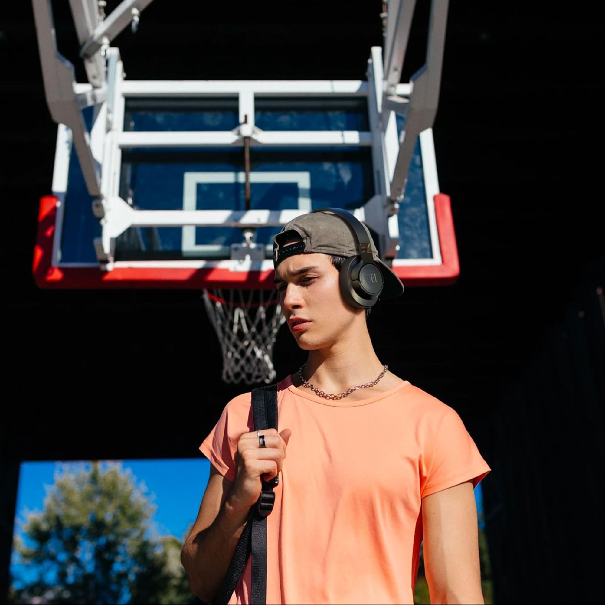 JBL Tune 720BT Over-Ear Wireless Headphones (Black)