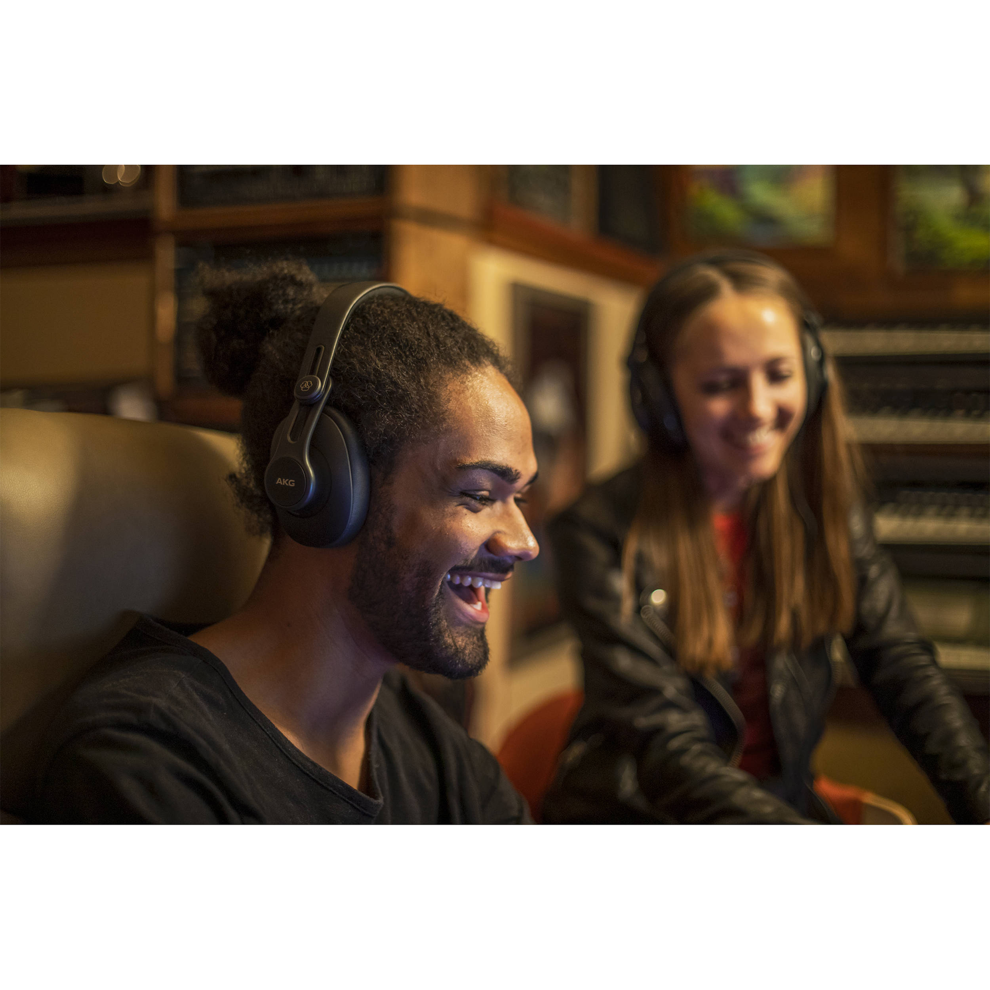 AKG K361-BT Professional Bluetooth Closed-Back Studio Headphones