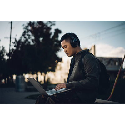 AKG K371-BT Professional Bluetooth Closed-Back Studio Headphones